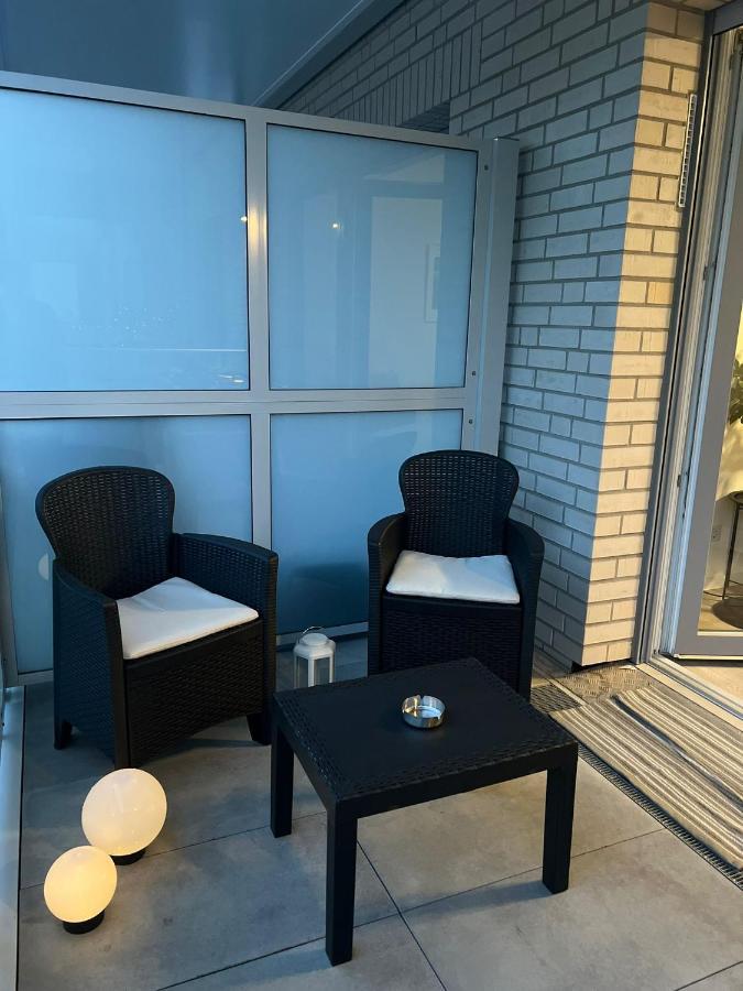 Luxurioeses Apartment Fuer 4 Personen, Neubau, Parkplatz Free Bochum Esterno foto